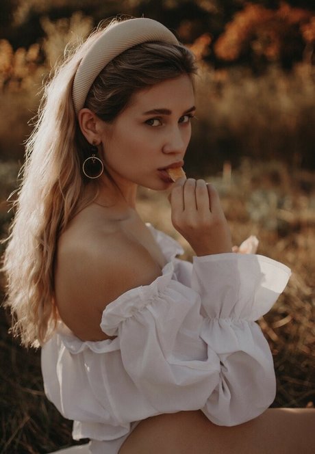 Have Any Sofiteengirl model best pic