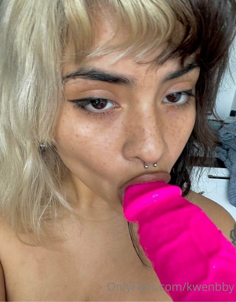 kwenbby pornstar naked picture