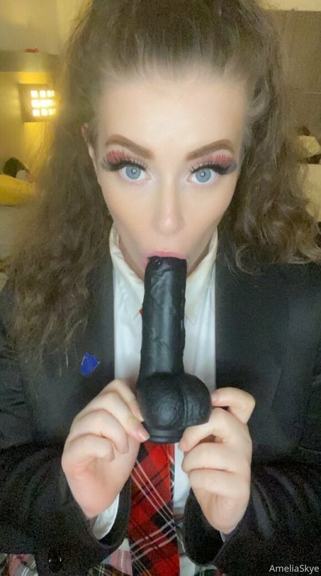 ameliaskye art star pics