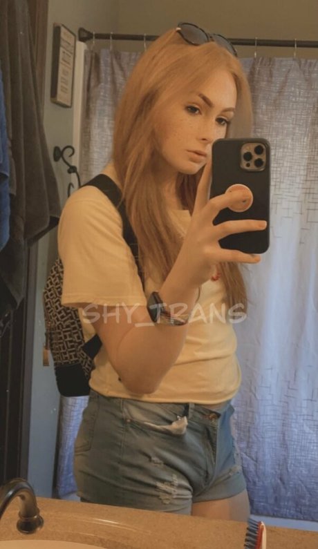 shy trans free xxx actress gallery