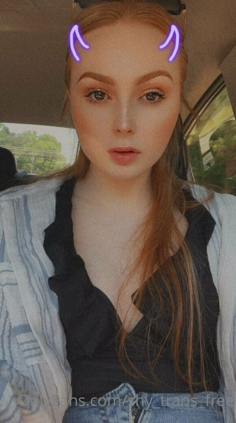 shy trans free star nudes image