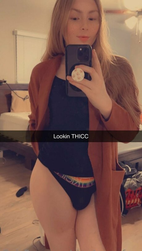 shy trans free model naked pic