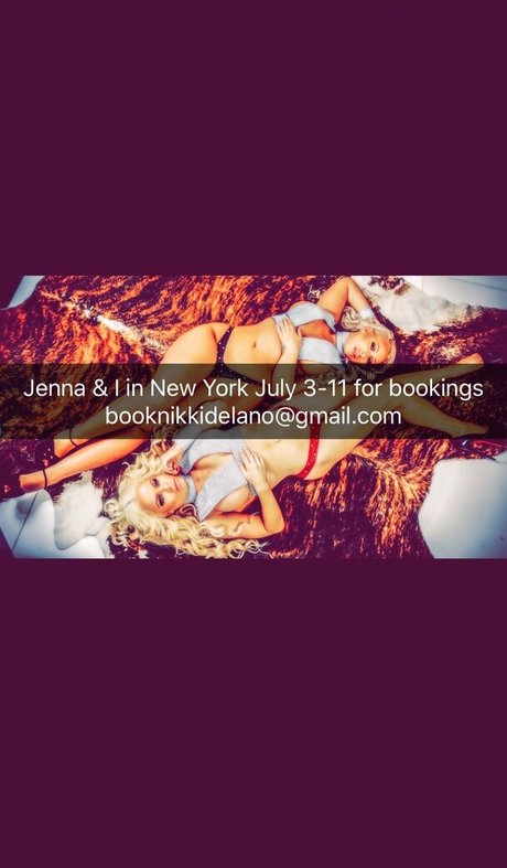 nikkidelano model erotic photo