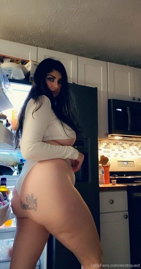 erotiqued star pretty photos