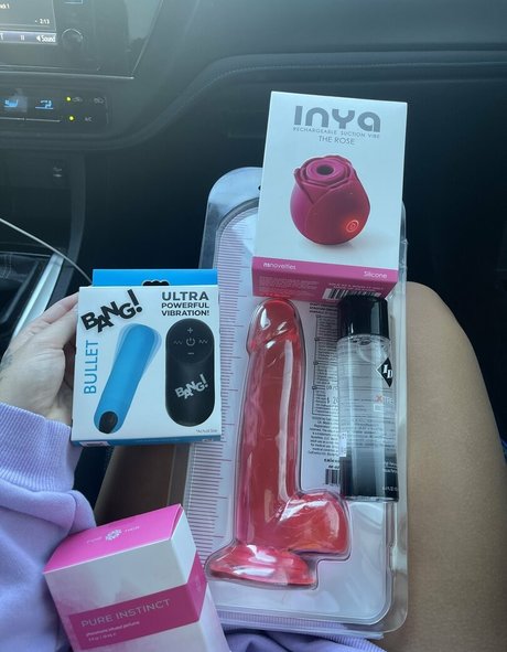 Brittanienash pretty actress photo