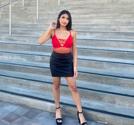 medusabanks model perfect pictures