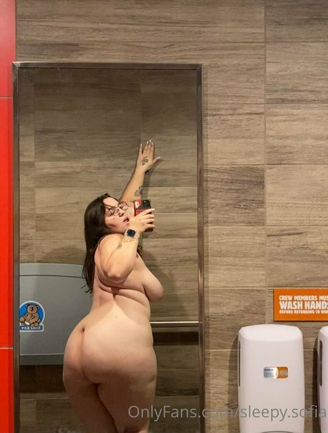 sleepy sofia model nude galleries