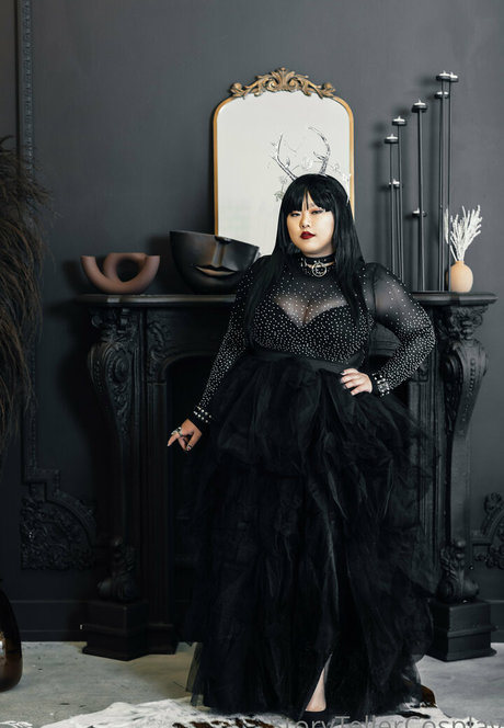 storytellercosplay hd model pic