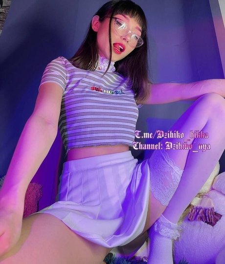 Dzihiko erotic model img