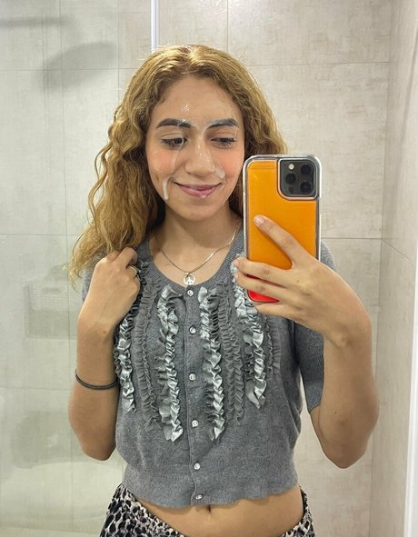 artemiscarmona pretty actress image