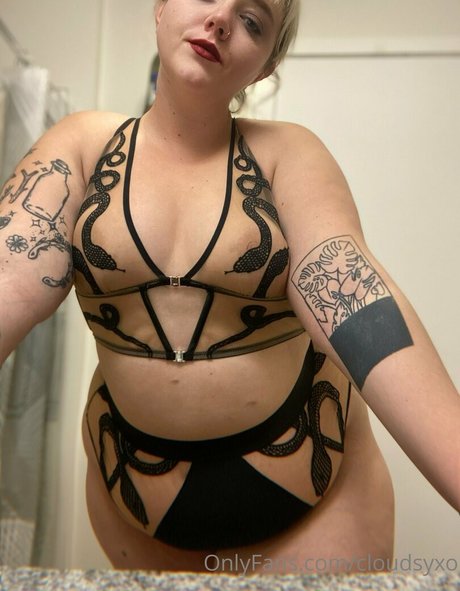 cloudsyxo model sex pics