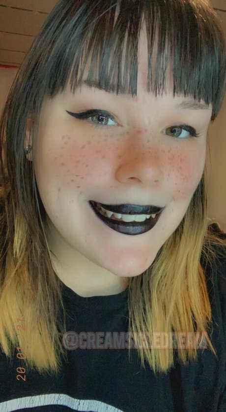 cumdumphime model adult pics