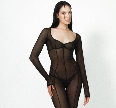 sadsamo top model img