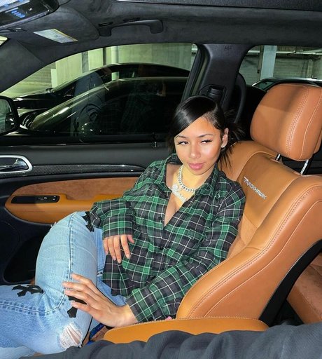 Mariah The Scientist top model pictures