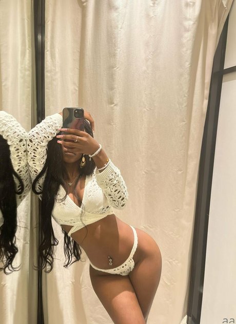 Rohilu model hot photos