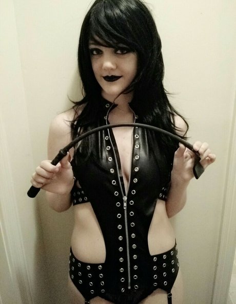 Mirthfulmollywhop model porn pics