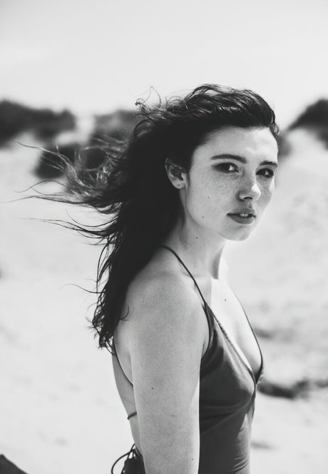 Lauren Kenny model sex photo