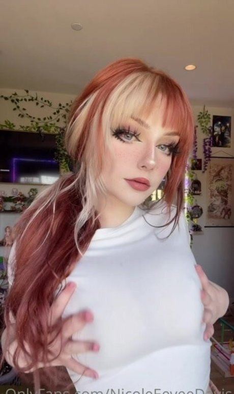 Nicoleeeveedavis model xxx photo