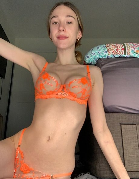 Bonnie Lowry model perfect pics