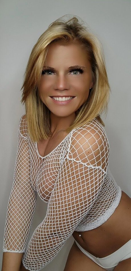 juliaandrea92 pornstar pretty photo