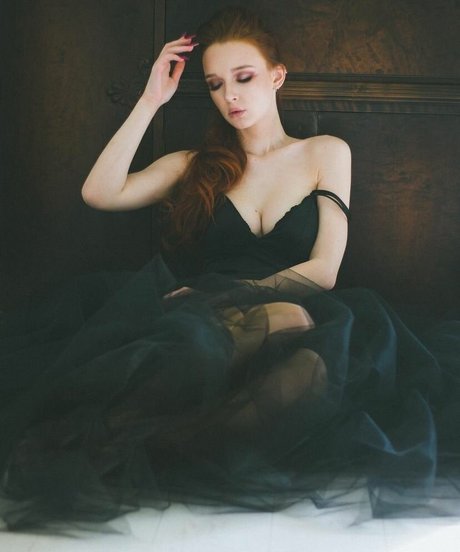 xborderline xxx model image