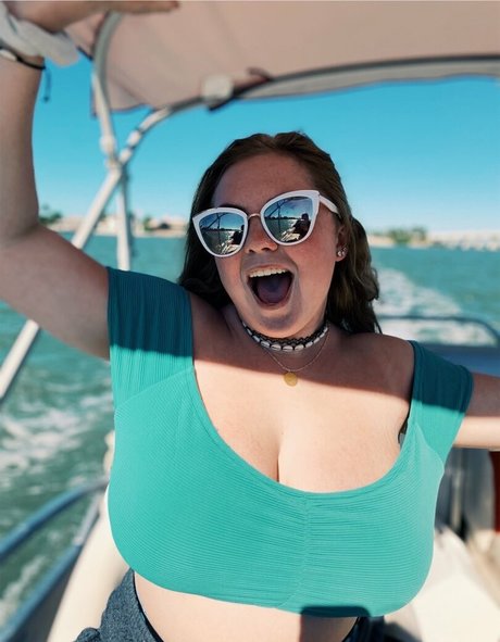 Amberly star high quality image