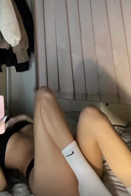 Kamilla Wong nude pornstar pic