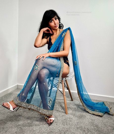 Aaliyah Yasin model pretty galleries