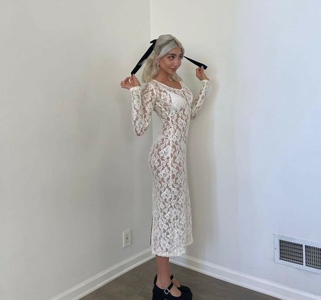 Jennessa Rose nice model gallery