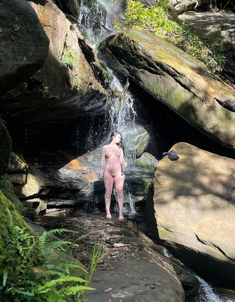 Valkyrie May high quality actress img