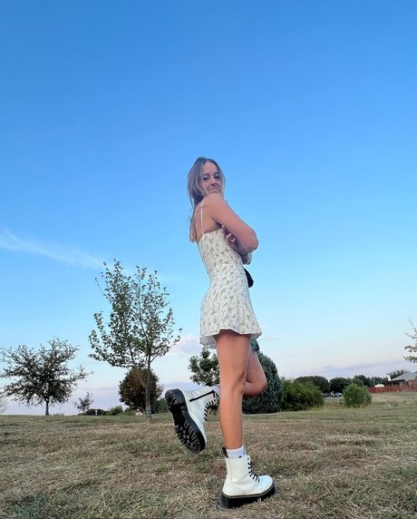 Peyton Coffee hd star photos