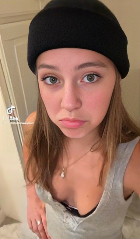 Peyton Coffee model porn picture