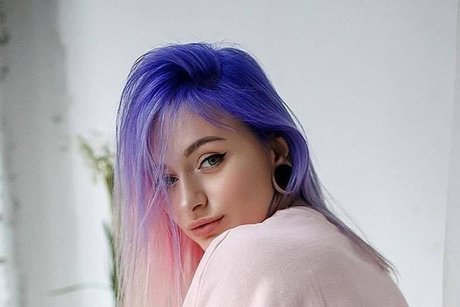 Leah Larsh pornstar hot pics