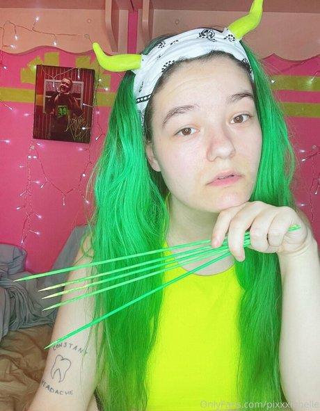 pixxxiebelle model high quality pics