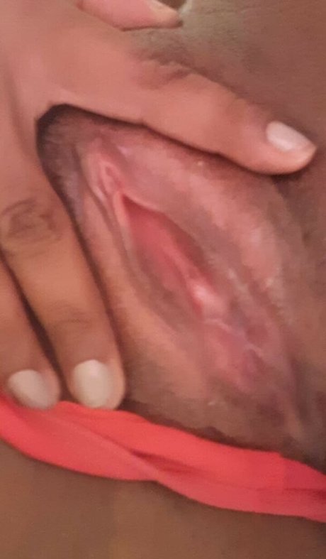 KsalGynMenage star exclusive pictures