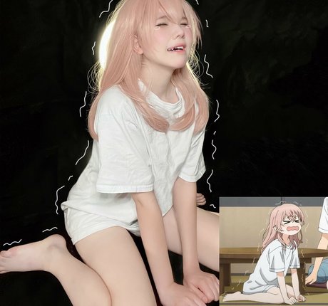 Arisa Nguyen naked model photos