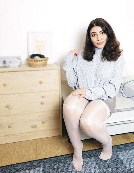 Ana Allabout model naked archive