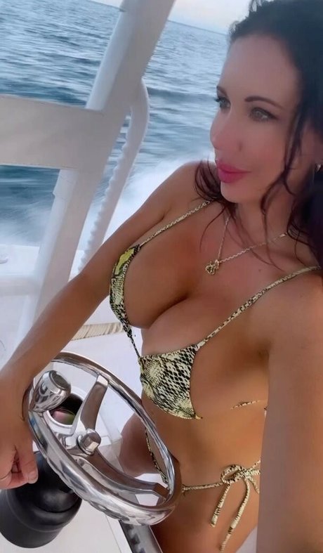 Heather Curvy Kirby profile pic