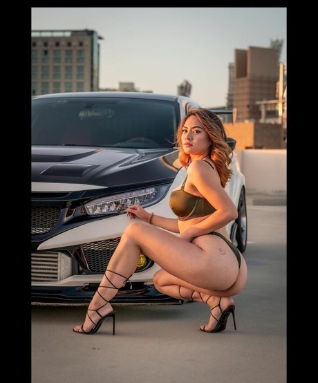 Nina Valencia model hd images