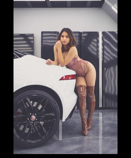 Nina Valencia best model pictures