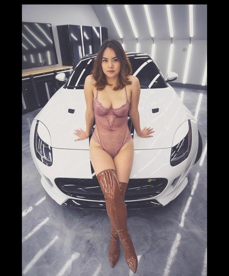 Nina Valencia sexy star pics