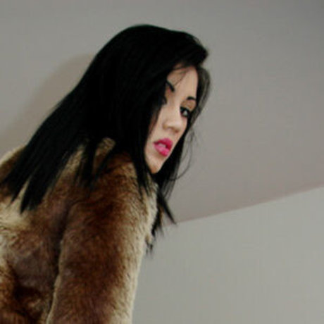 Vikki Gabrielle nude model images