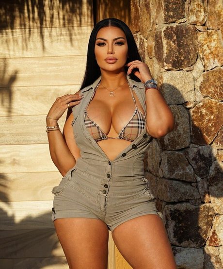 lareinasworld star hd galleries