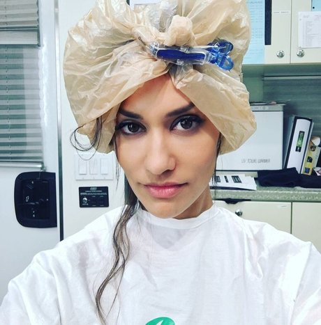 Janina Gavankar model high quality image