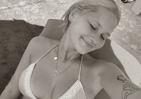 Nikaromm perfect pornstar pic