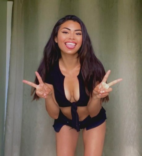 Rinka Moon pretty pornstar image