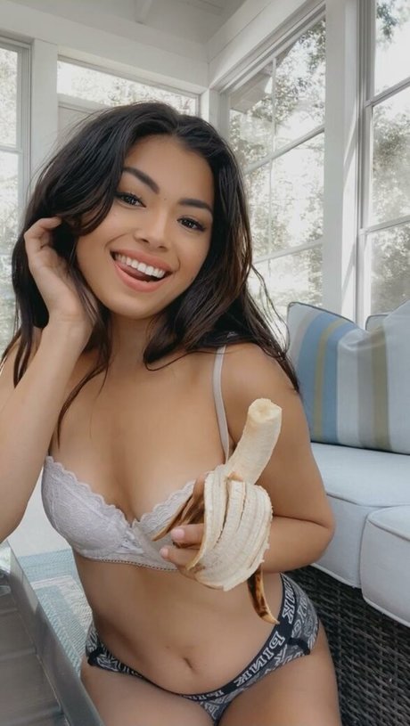 Rinka Moon model img