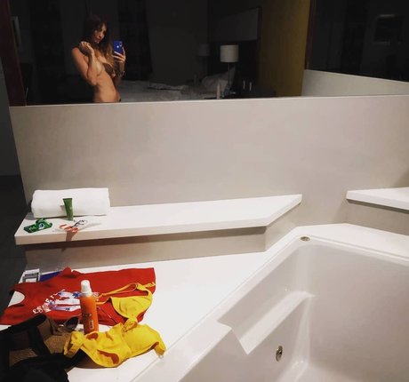 Iamcristinini pornstar erotic photo