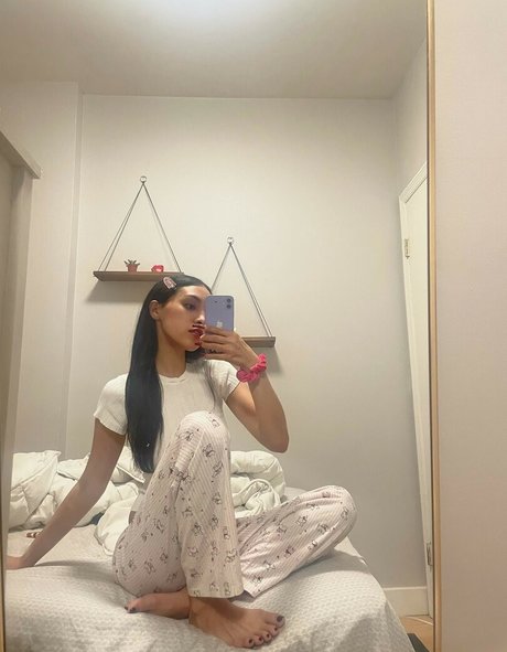 Princesa Delilah adult star pics