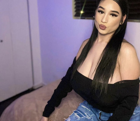 bitamartinezz star naked picture